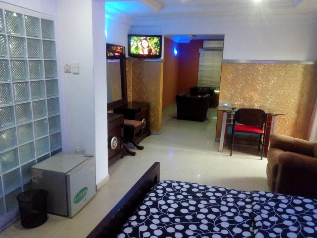 Theodawn Hotels @ Suite 29 Ikeja Eksteriør billede