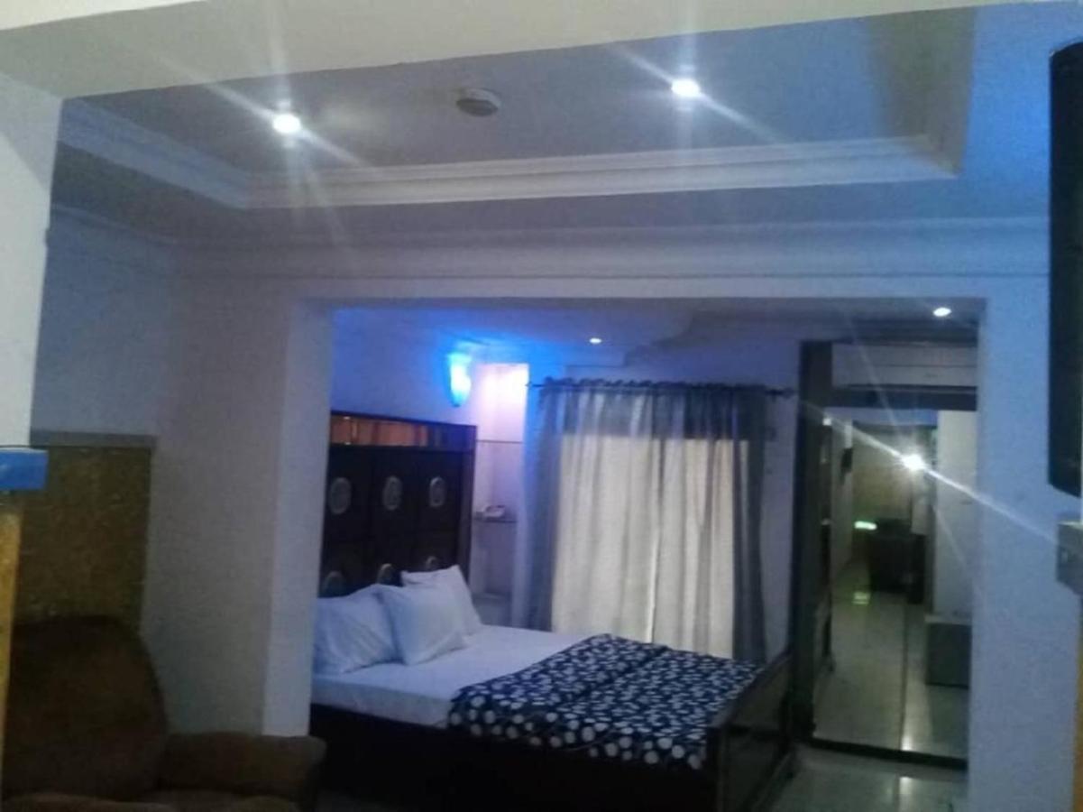 Theodawn Hotels @ Suite 29 Ikeja Eksteriør billede