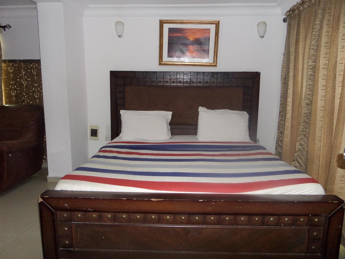 Theodawn Hotels @ Suite 29 Ikeja Eksteriør billede