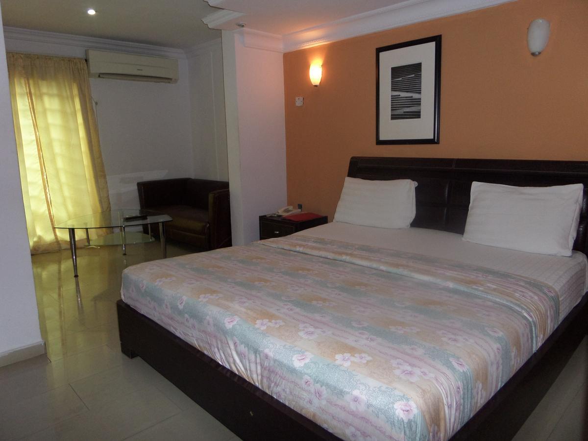 Theodawn Hotels @ Suite 29 Ikeja Eksteriør billede