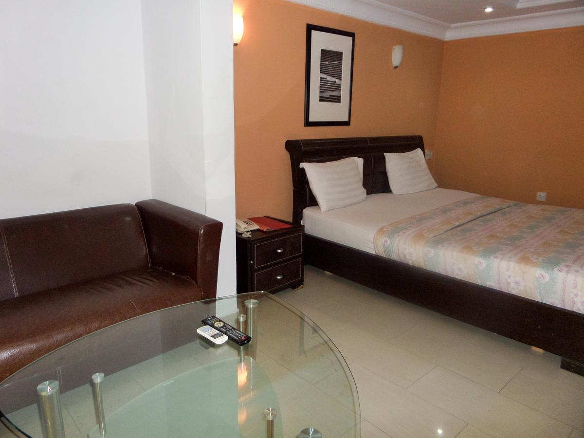 Theodawn Hotels @ Suite 29 Ikeja Eksteriør billede
